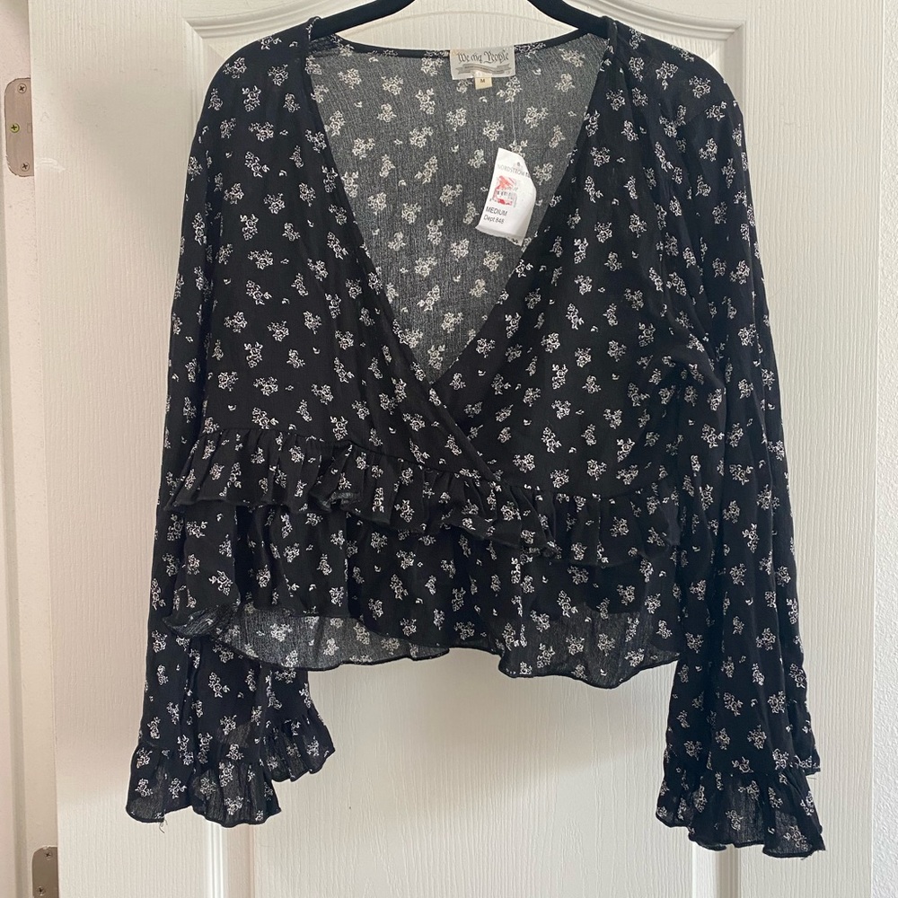 We My People Black Floral Ruffle Crop SZ M